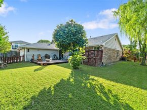 302  Hillside Court , Garland Texas 75043