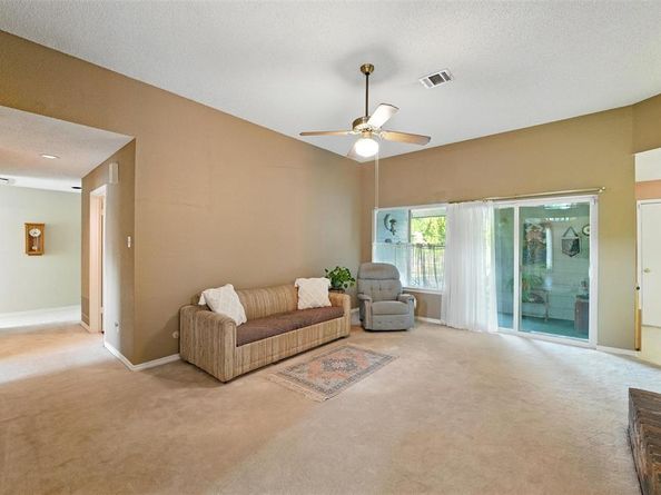 302  Hillside Court , Garland Texas 75043