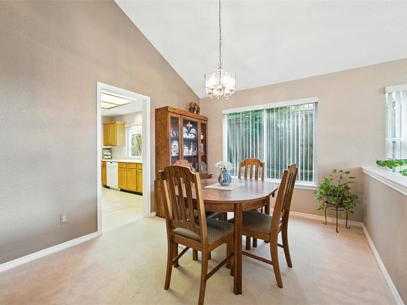 302  Hillside Court , Garland Texas 75043