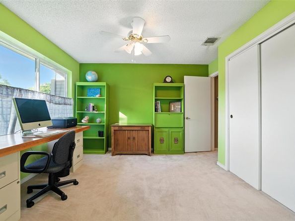 302  Hillside Court , Garland Texas 75043