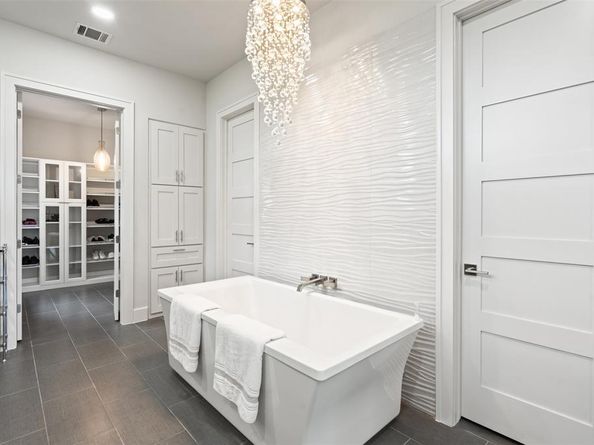 22126  Briarcliff Drive , Spicewood Texas 78669