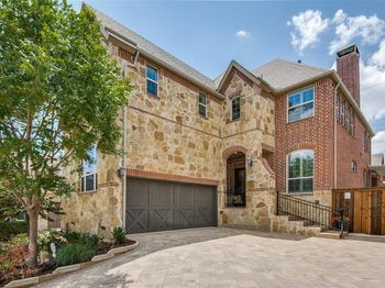 950  The Lakes Boulevard 