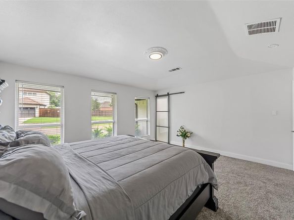 12211  Quincy Lane , Dallas Texas 75230
