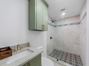 12211  Quincy Lane , Dallas Texas 75230
