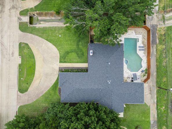 12211  Quincy Lane , Dallas Texas 75230
