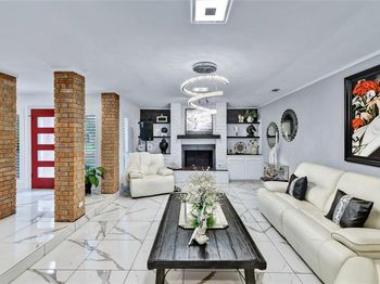 2316  Tamarisk Lane 