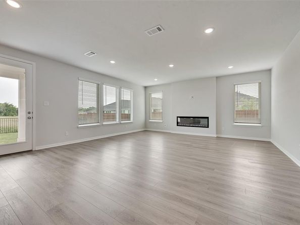 808  Hayes Court , Crowley Texas 76036