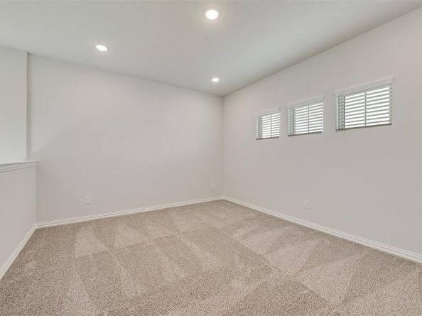 808  Hayes Court , Crowley Texas 76036