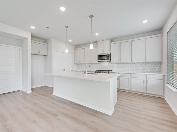 808  Hayes Court , Crowley Texas 76036