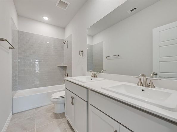 808  Hayes Court , Crowley Texas 76036