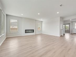 808  Hayes Court , Crowley Texas 76036