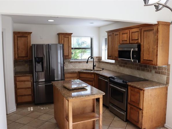 722  Highview Lane , Grapevine Texas 76051