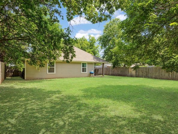 9221  White Settlement Road , White Settlement Texas 76108