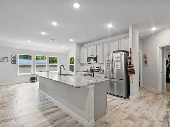 9221  White Settlement Road , White Settlement Texas 76108