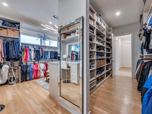 3918  Lively Lane , Dallas Texas 75220