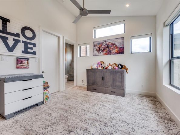 3918  Lively Lane , Dallas Texas 75220