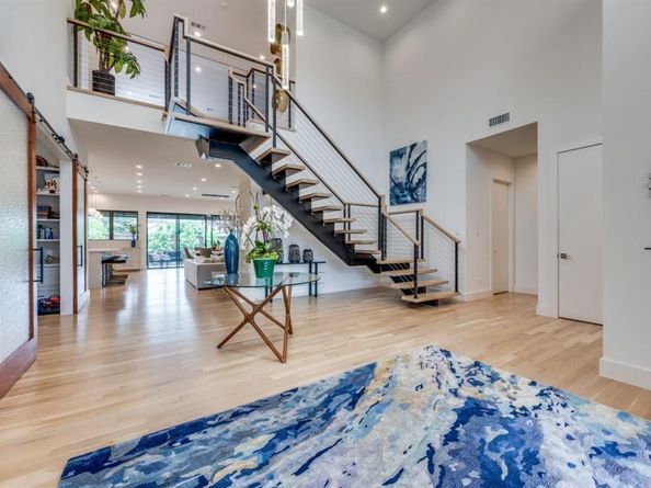 3918  Lively Lane , Dallas Texas 75220