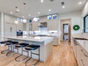 3918  Lively Lane , Dallas Texas 75220