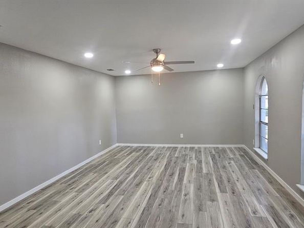 402  Ivy Way , Garland Texas 75043