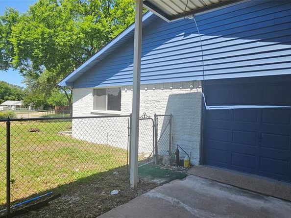 402  Ivy Way , Garland Texas 75043