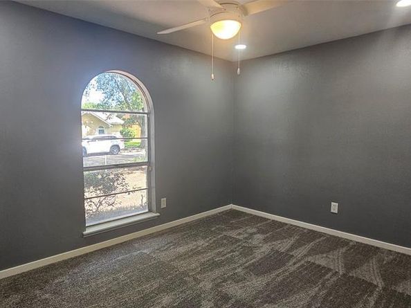 402  Ivy Way , Garland Texas 75043