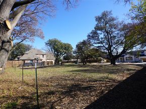 5723  Meletio Lane , Dallas Texas 75230