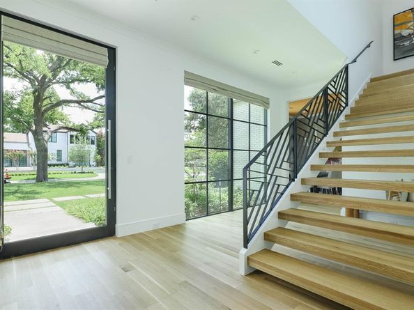 5523  Greenbrier Drive , Dallas Texas 75209