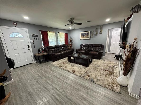 1916  Melissa Street , Arlington Texas 76010