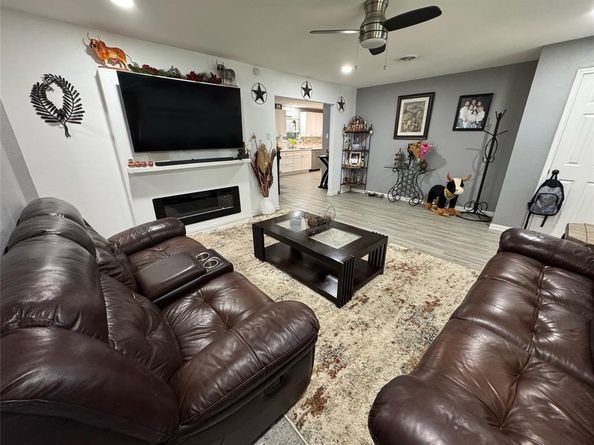 1916  Melissa Street , Arlington Texas 76010