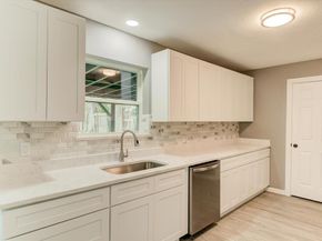 1916  Melissa Street , Arlington Texas 76010
