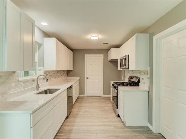 1916  Melissa Street , Arlington Texas 76010