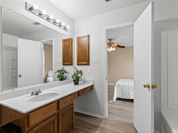 13717  Canyon Ranch Road , Fort Worth Texas 76262