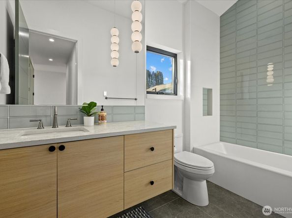 2405 E Fir Street, Seattle WA 98122