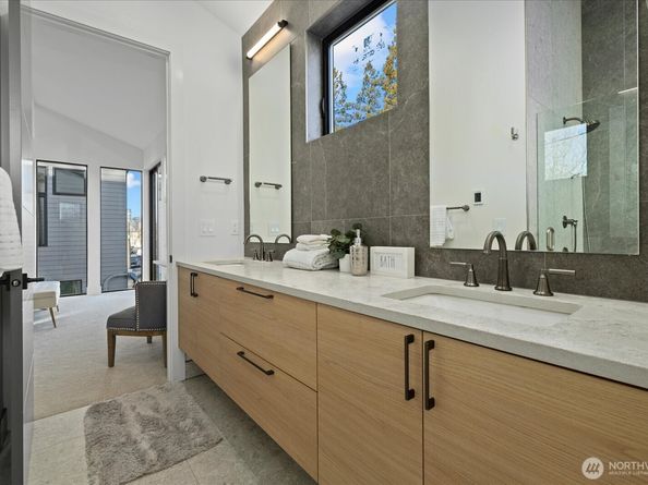 2405 E Fir Street, Seattle WA 98122