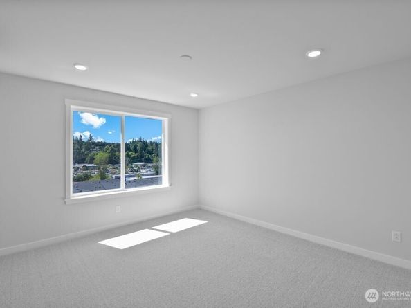 13217 NE 127th Court B, Kirkland WA 98034