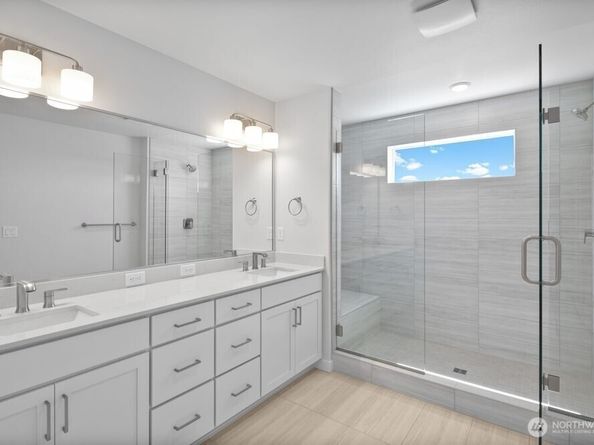 13217 NE 127th Court B, Kirkland WA 98034
