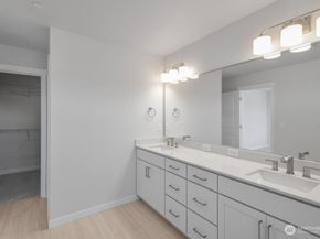13217 NE 127th Court B, Kirkland WA 98034