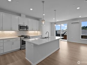13217 NE 127th Court B, Kirkland WA 98034