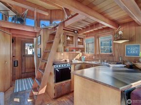 624 W Ewing Street 3, Seattle WA 98119