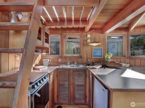 624 W Ewing Street 3, Seattle WA 98119
