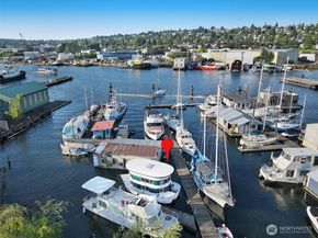624 W Ewing Street 3, Seattle WA 98119