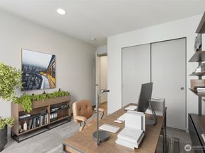 4407 42nd Avenue SW D, Seattle WA 98116
