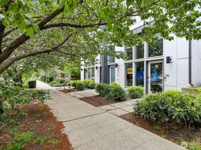 4407 42nd Avenue SW D, Seattle WA 98116