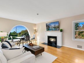 2802 29th Avenue W, Seattle WA 98199
