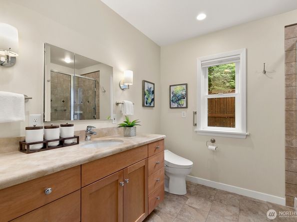 2802 29th Avenue W, Seattle WA 98199