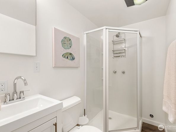 2802 29th Avenue W, Seattle WA 98199