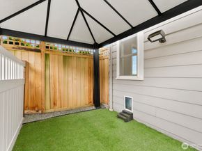 2802 29th Avenue W, Seattle WA 98199