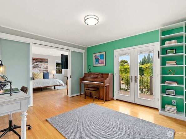 2802 29th Avenue W, Seattle WA 98199
