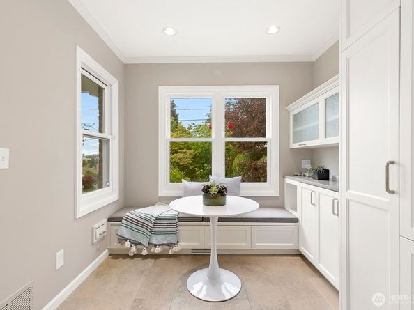 2802 29th Avenue W, Seattle WA 98199