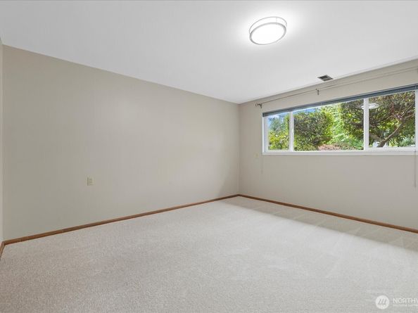 6520 NE 60th Street, Seattle WA 98115